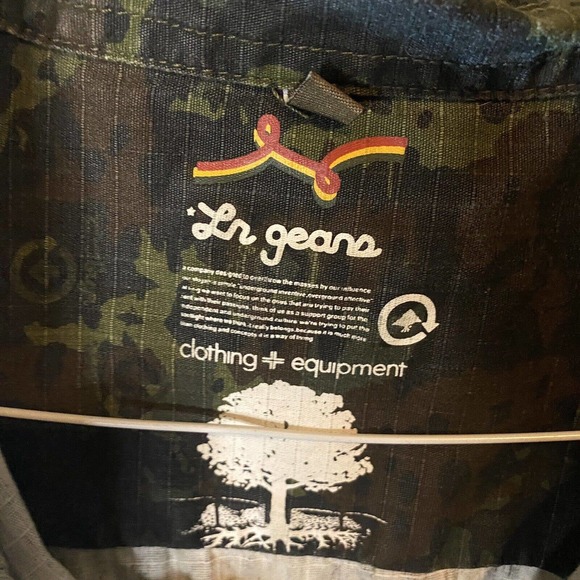 LR Geans Men's Camo XLarge Button-Down Short sleeve Shirt‎ - Picture 3 of 7